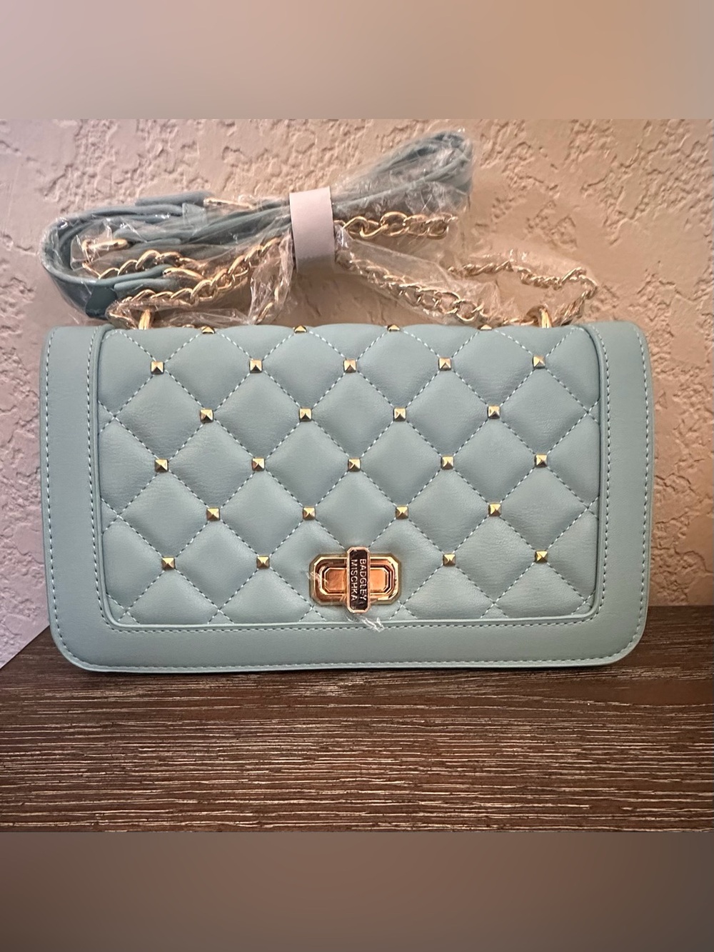 NWT Badgley  Mischka Quilted Sky Blue Crossbody with Gold Chain